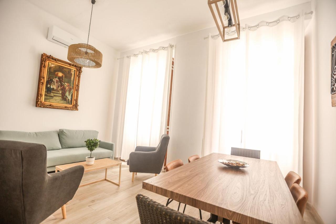 Apartamentos Catedral Málaga Eksteriør bilde