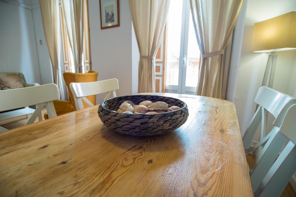 Apartamentos Catedral Málaga Eksteriør bilde